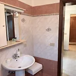 Mariana's By Venicescape Apartment *